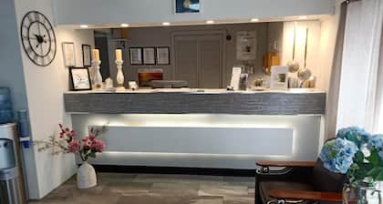 Molly Morgan Motor Inn