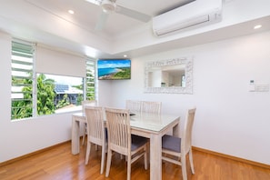 2 Bedroom Apartment Pool View | In-room dining - Verandahs (Port Douglas)