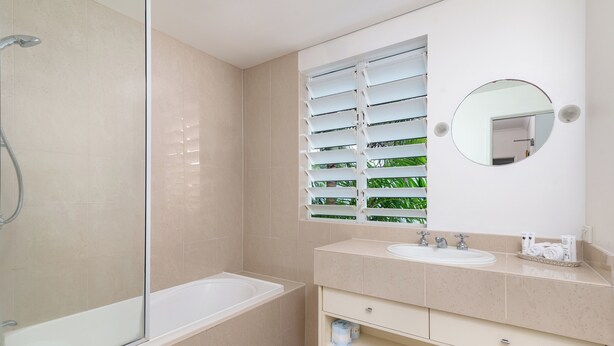 Ảnh chưa phân loại, 1 trong số 44 ảnh, nút
