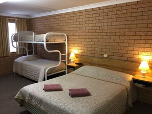 Room 8 - Q + 3 Singles | Bathroom