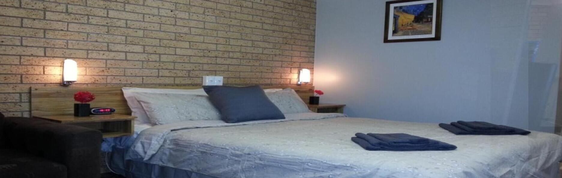 Deluxe Twin Room, Non Smoking, Kitchenette | Desk, blackout drapes, soundproofing, free WiFi
