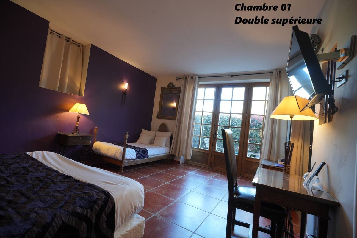 superior double room | 1 bedroom, premium bedding, individually decorated, desk