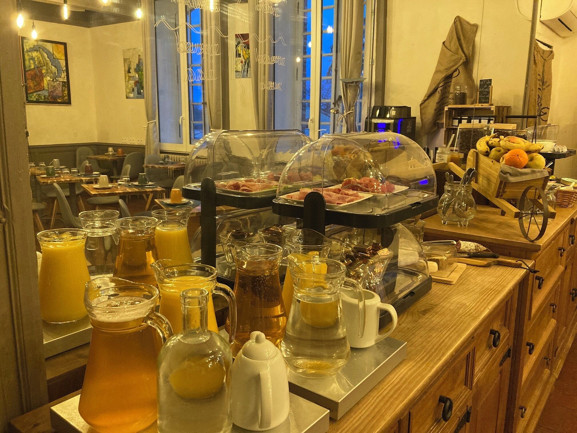 daily buffet breakfast (eur 12 per person)