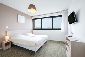 Blackout drapes, soundproofing, iron/ironing board, free WiFi - All Suites Appart Hôtel | Dunkerque Centre (Dunkirk)