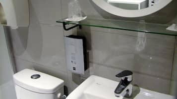 Free toiletries, hair dryer, bidet