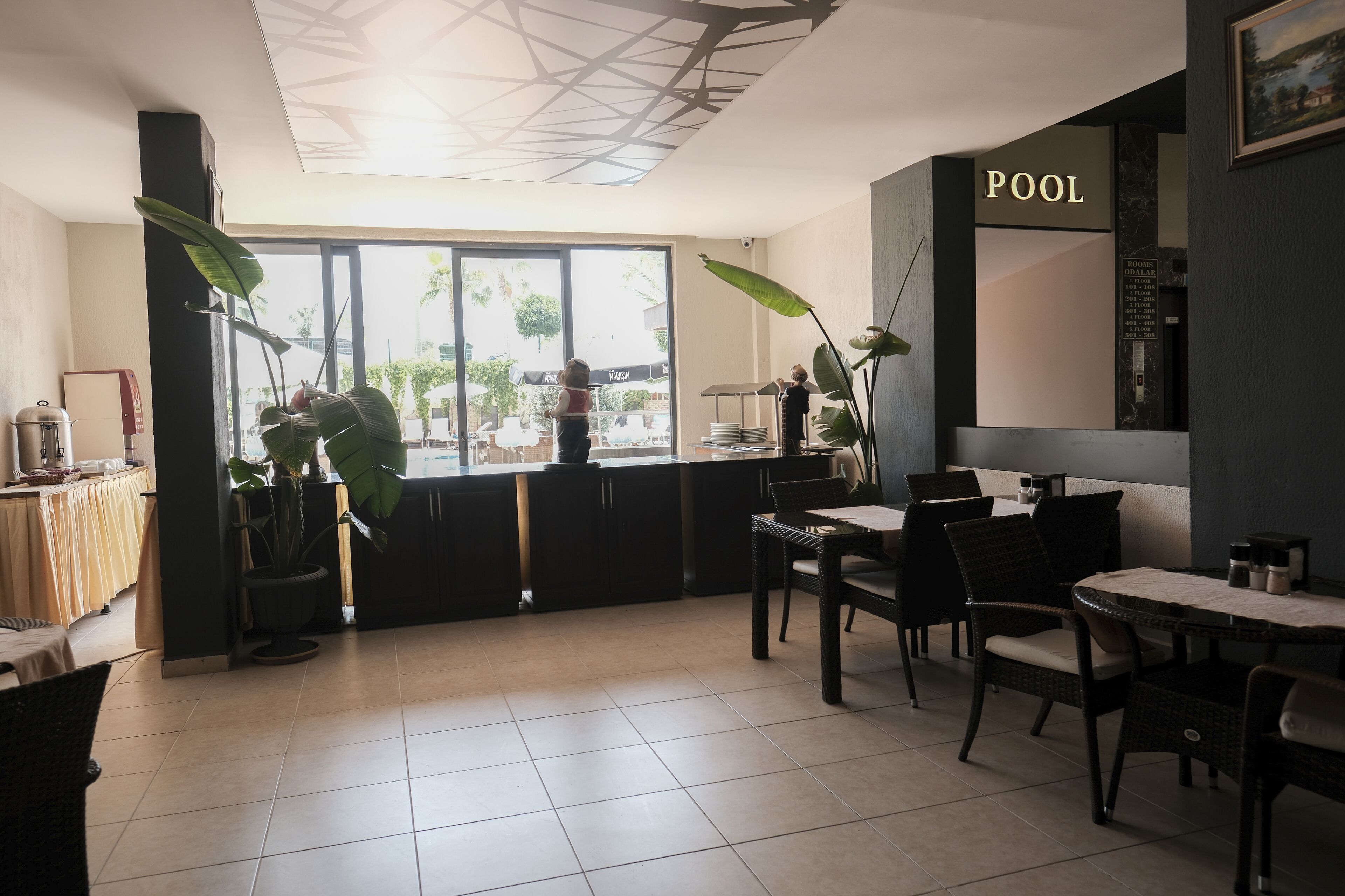 Frühstück, Mittagessen und Abendessen