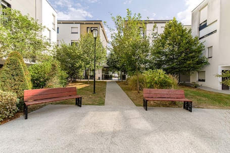 Garden. All Suites Appart Hôtel | Pau - Zénith