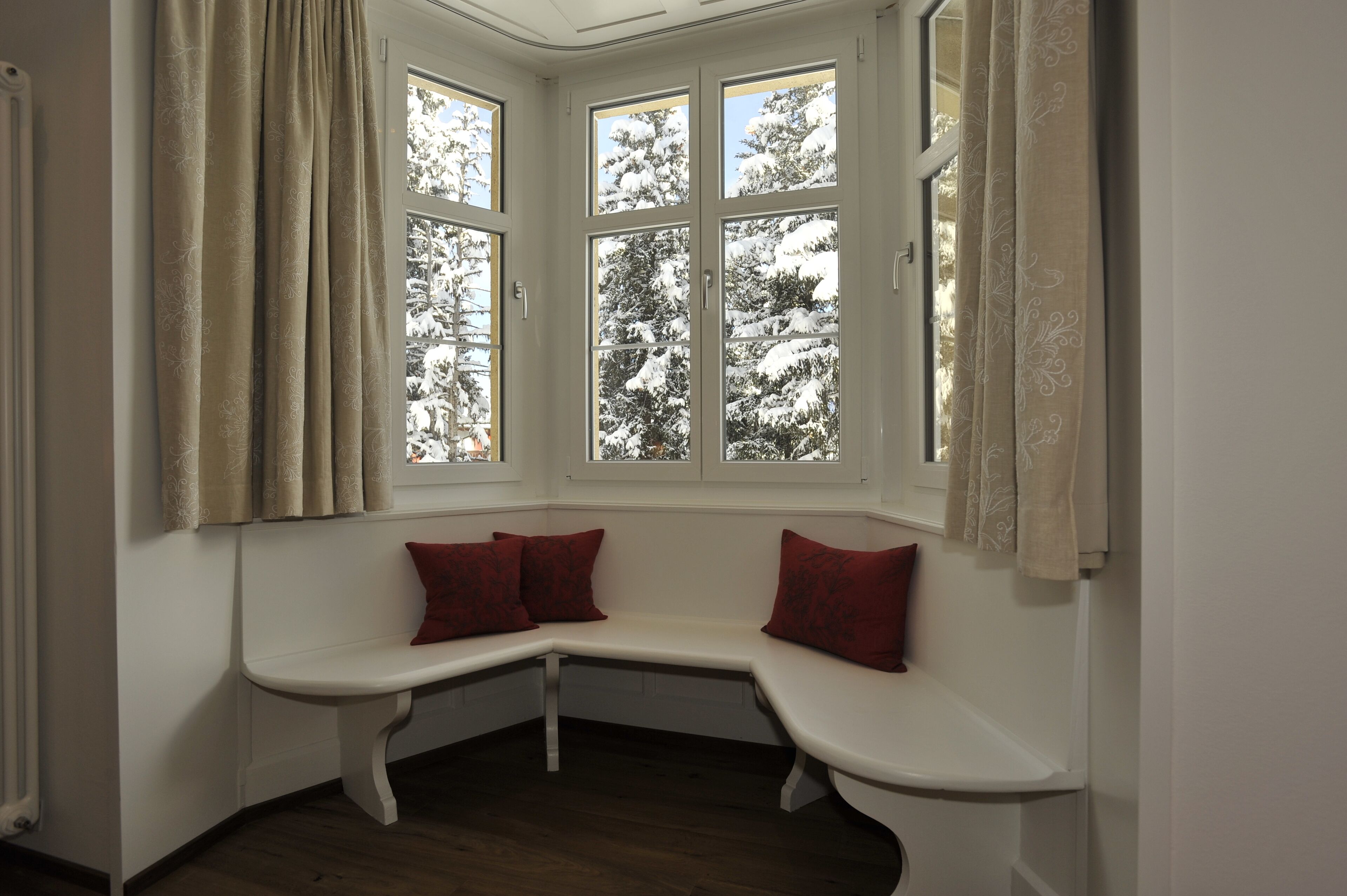 standard double room | living area | flat-screen tv