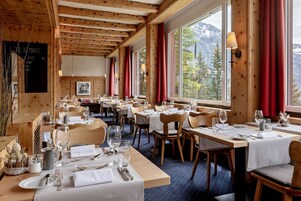 3 Restaurants; Frühstück und Abendessen werden serviert