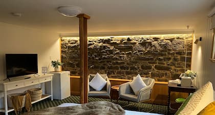 Hanlon Guest House