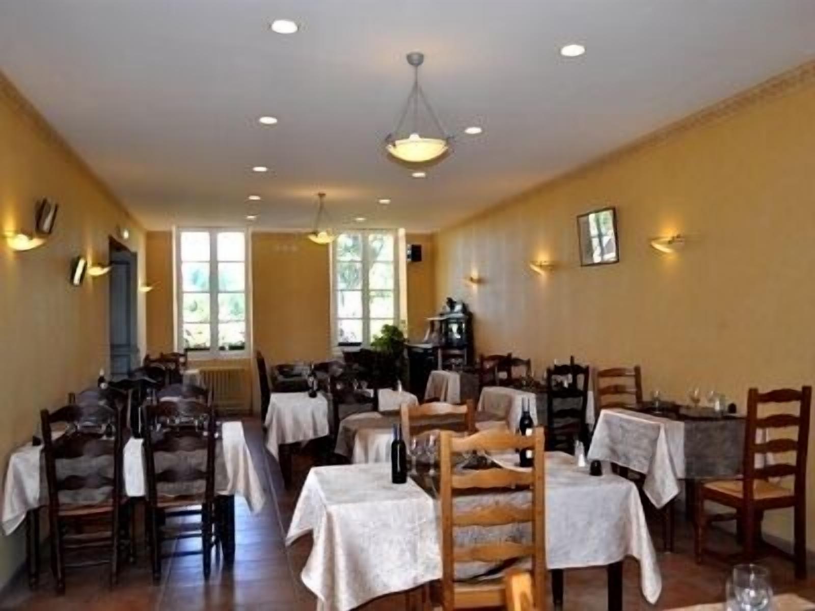 lunch and dinner served, french cuisine