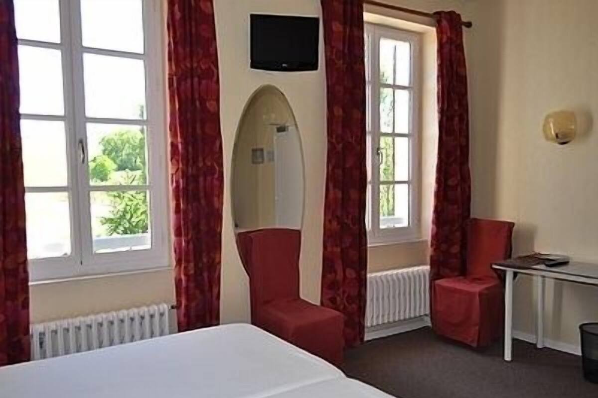 Premium bedding, desk, blackout curtains, iron/ironing board