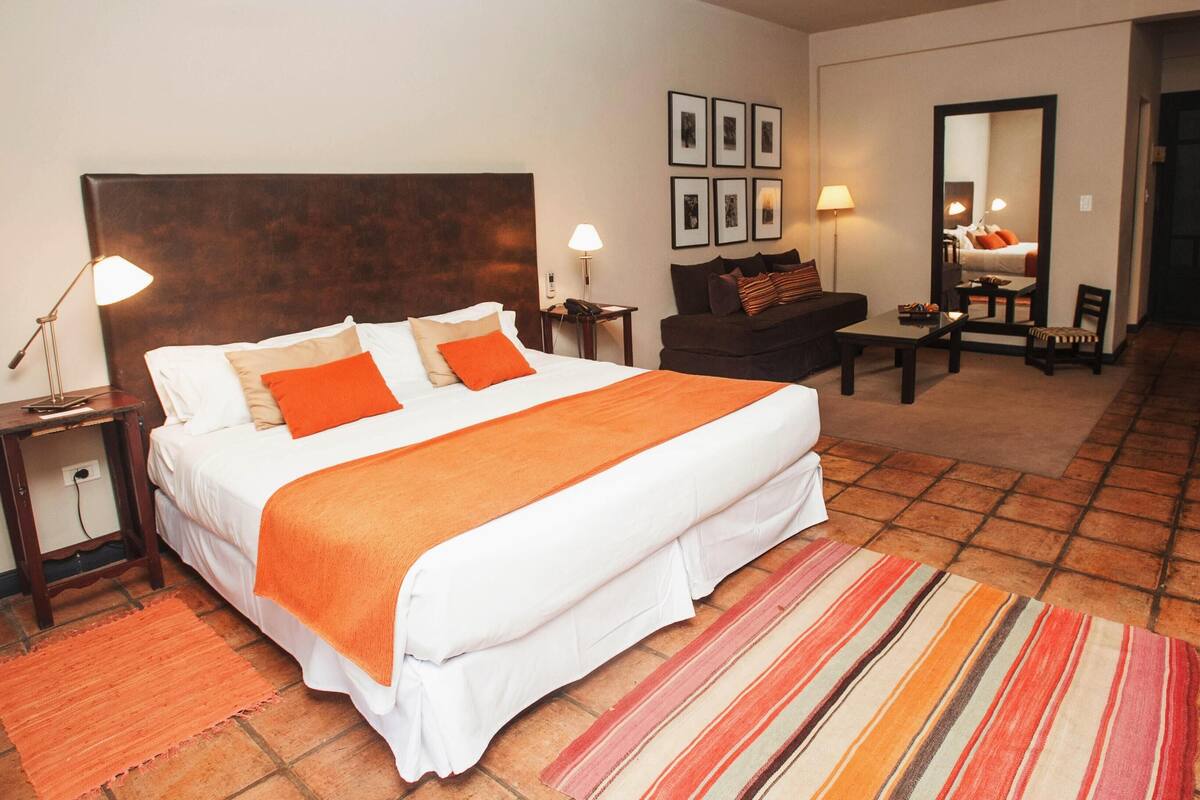 Premium bedding, pillowtop beds, minibar, in-room safe