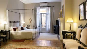 Luxury Room | Premium bedding, pillowtop beds, minibar, in-room safe