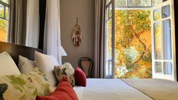 奢華客房 | 高級寢具、舒適加層、迷你吧、客房內保險箱