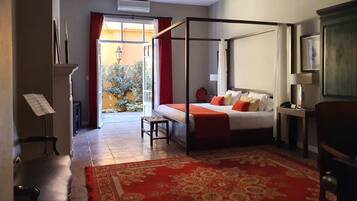 Luxury Room | Premium bedding, pillow-top beds, minibar, in-room safe