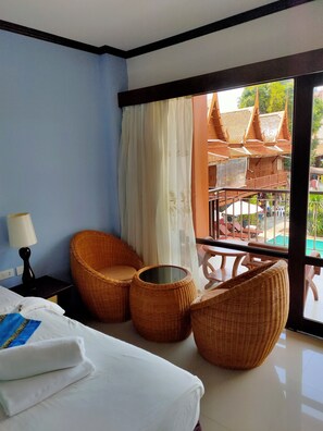 Superior Room | Living area | TV