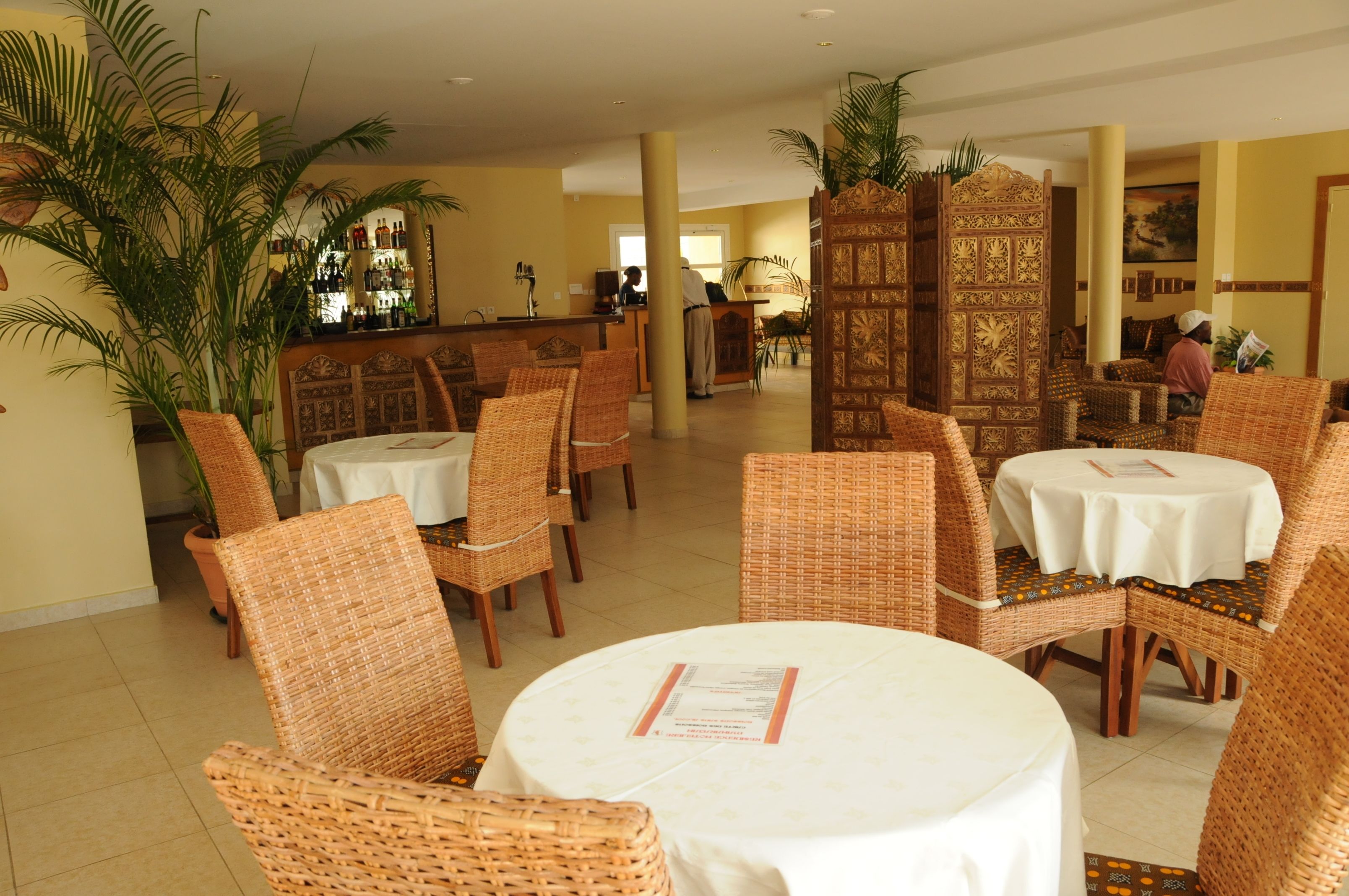 Se sirven desayunos, cenas y cocina local 