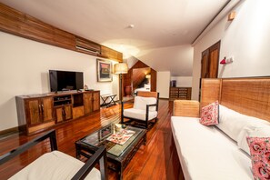 The Loft | Premium bedding, minibar, in-room safe, individually decorated - Villa Samadhi by Samadhi - Age 12 and Above Only (Kuala Lumpur)