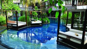 Outdoor pool, open 8 AM to 10 PM, sun loungers