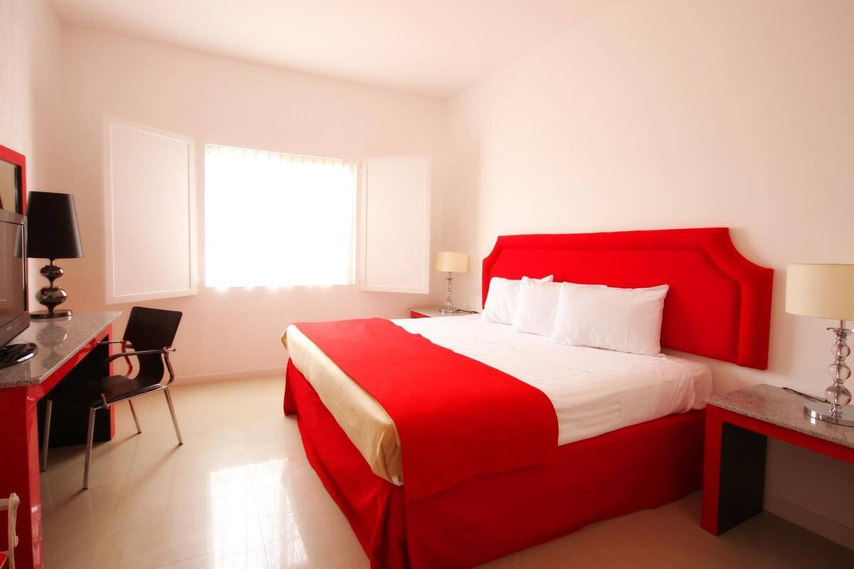 Wifi gratis, despertador y ropa de cama