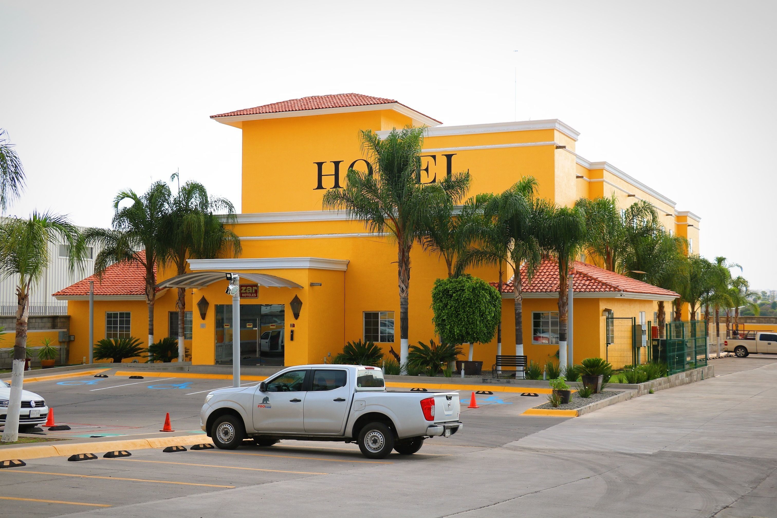 Photo - Zar Queretaro