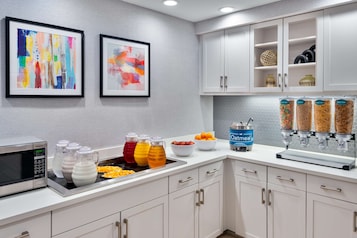 Free daily continental breakfast