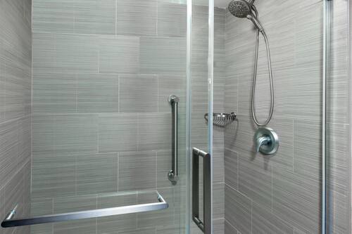 Dusche im Bad