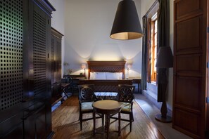 Superior Suite, 1 King Bed | 1 bedroom, premium bedding, down comforters, minibar - Casa Grande Hotel Boutique (Morelia)