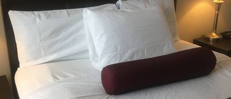 Standard Room, 1 King Bed | Desk, iron/ironing board, free WiFi, bed sheets