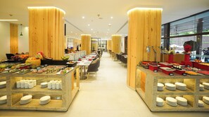 Daily buffet breakfast (INR 350 per person)