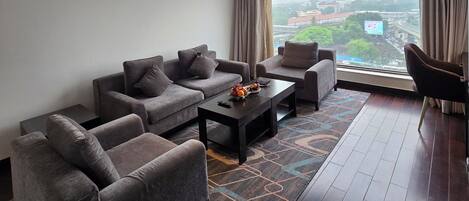 Televisión LCD, reproductor de DVD, estación para iPod