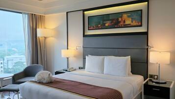 Junior-sviitti, 1 suuri parisänky, tupakointi sallittu | 1 makuuhuone, egyptinpuuvillaiset lakanat, ylelliset vuodevaatteet