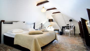 Standard Double or Twin Room | Desk, free WiFi, bed sheets