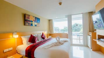 Down comforters, minibar, in-room safe, desk