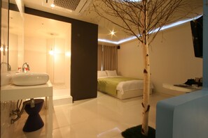 Deluxe-dobbeltværelse | Pengeskab på værelset, strygejern/strygebræt, gratis Wi-Fi