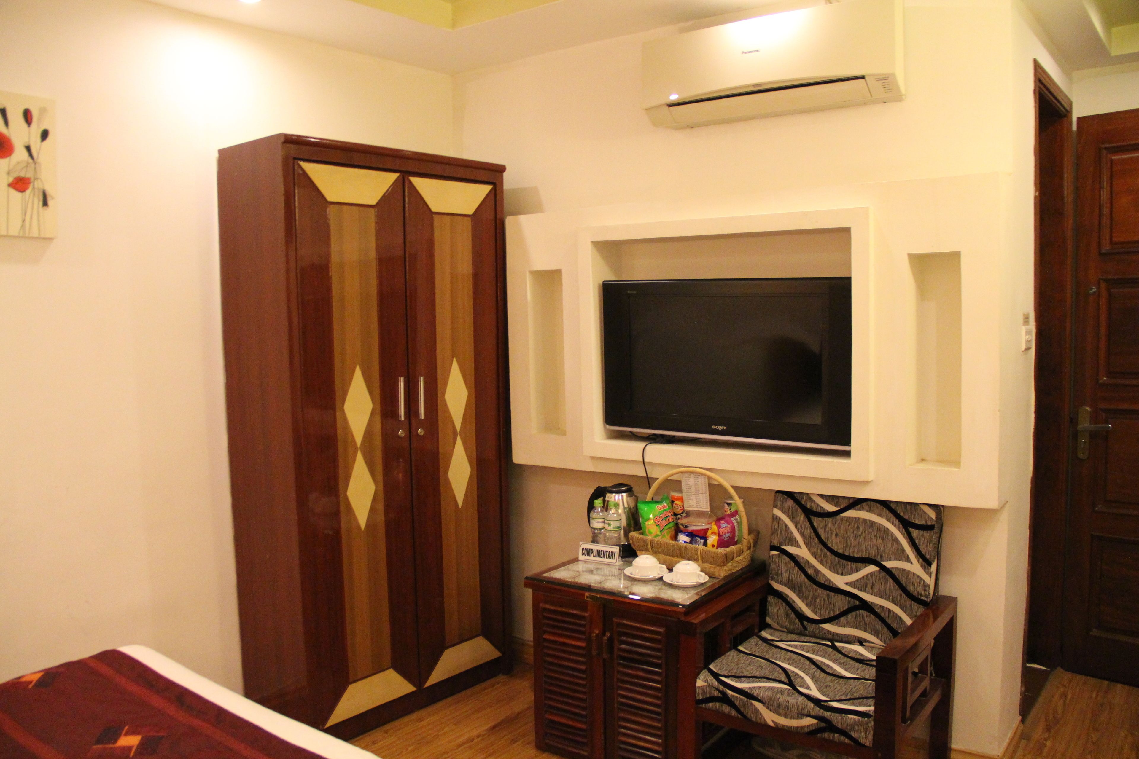 superior room | minibar