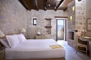 Ropa de cama de alta calidad y minibar 