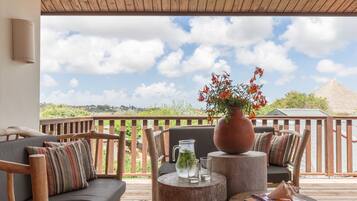 Standard Apartment 2 Bedrooms (Aura) | Balcony view