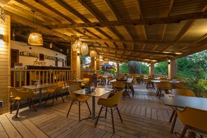 Daily buffet breakfast (USD 20 per person) - Morena Resort (Jan Thiel)