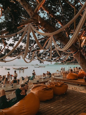 Beach/ocean view