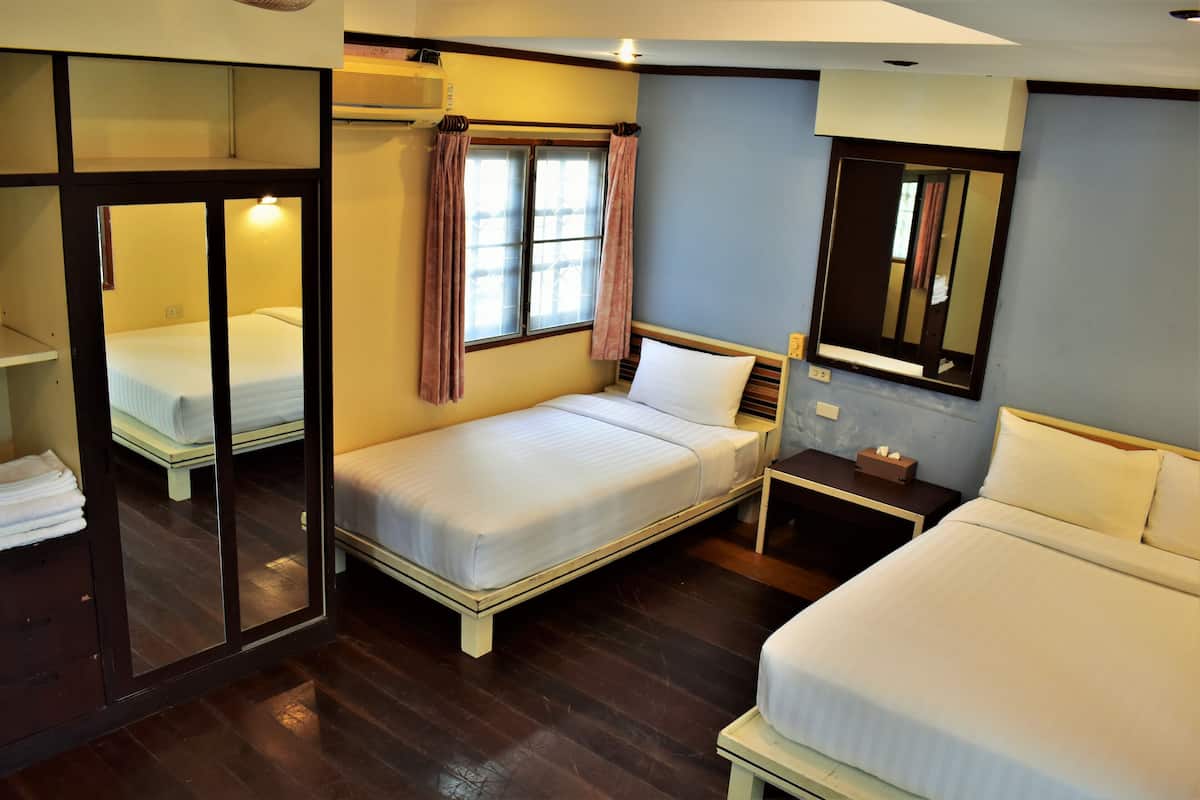 Bungalow Triple Bed