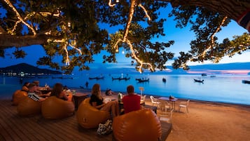 Breakfast, lunch, dinner served; beach views