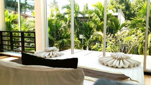 Deluxe Garden View B | In-room safe, individually furnished, free WiFi, bed sheets - Sairee Hut Resort Koh Tao (Koh Tao)