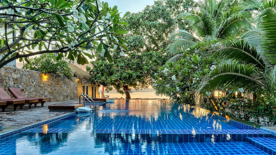 Sairee Hut Resort Koh Tao