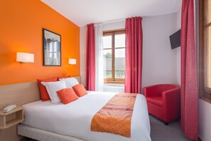 Comfort-Doppelzimmer | Hochwertige Bettwaren, Zimmersafe, Schreibtisch, Verdunkelungsvorhänge