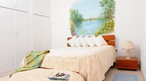 Classic Triple Room with External Private Bathroom | Mini fridge