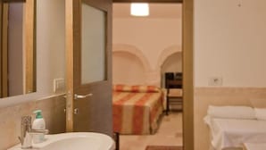 Unclassified image, 3 of 49, button - Grotta Cilicia B&B (Noci)