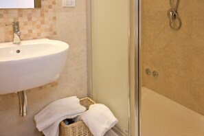 Bathroom - Grotta Cilicia B&B (Noci)