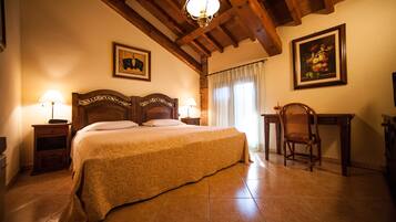 Dobbeltværelse til 1 person | 3 soveværelser, dundyner, minibar, pengeskab på værelset